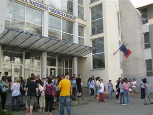 Elevii de a VIII-a au susţinut luni simularea la română
