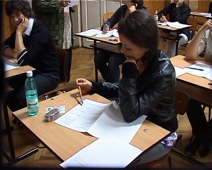 Municipalitatea sprijină şi în acest an elevii şi studenţii. Ce sume se vor aloca