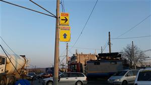 Trafic blocat în Mărăşti. Troleibuze oprite de o linie ruptă FOTO