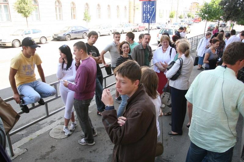 Au venit la studii şi nu au mai vrut să plece. Trei studenţi, depistaţi cu şedere ilegală