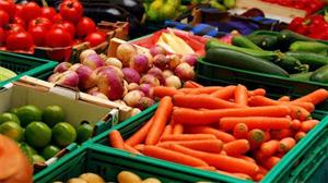 Teodorovici: Finanţele, ANAF, Concurenţa şi ANPC vor acţiona dacă preţurile la alimente cresc