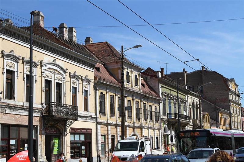 Dispar cablurile de pe Memorandumului. Strada a intrat în ultima etapă de modernizare GALERIE FOTO