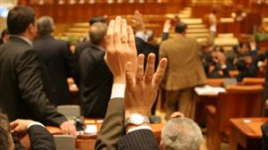 Voicu: Modificările la Codul Penal nu ar trebui făcute. Nu este corect ca parlamentarii să-şi angajeze rudele