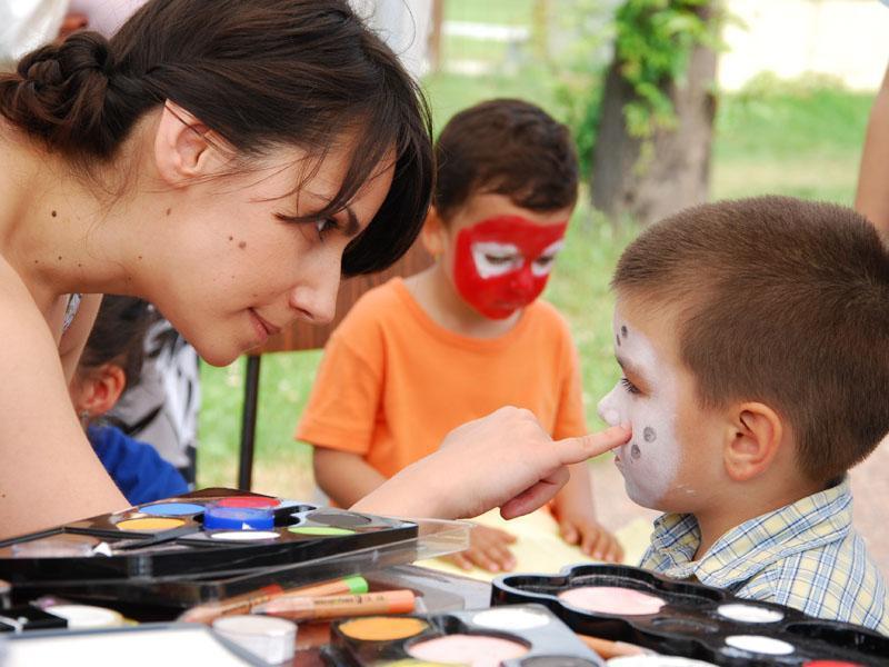 O zi de vindecare în familie: sprijin pentru copiii orfani