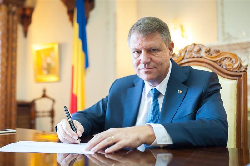 Klaus Iohannis a promulgat Legea privind procedura insolvenţei persoanelor fizice