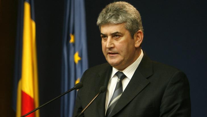 Mesajul prim-ministrului interimar Gabriel Oprea de Ziua Drapelului