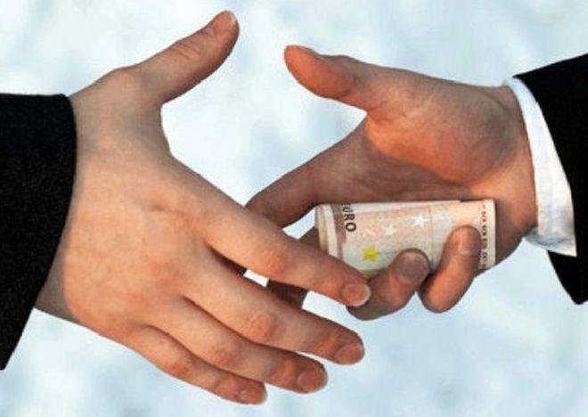 Bani negri în politică? „Nu ştiu, n-am auzit”