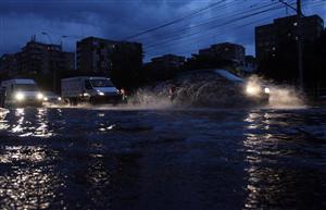 Se schimbă vremea: vin ploile și grindina