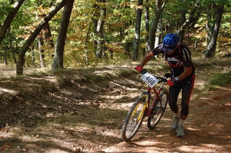 Munţii Gilăului vor fi asaltaţi de sportivi: campionate de alergare montană şi de mountain bike