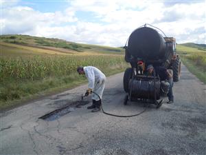 A început cheltuirea banilor primiţi prin rectificarea bugetară. Pe ce drumuri se lucrează