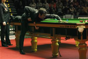NO SNOOKER. Când doi se bat din cauza celui de-al treilea
