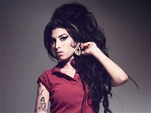 Povestea lui Amy Winehouse, dincolo de scenă, ajunge în cinematografele din Cluj