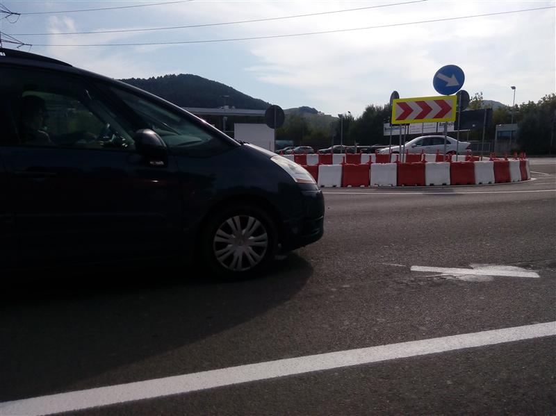 A apărut un nou sens giratoriu în Floreşti