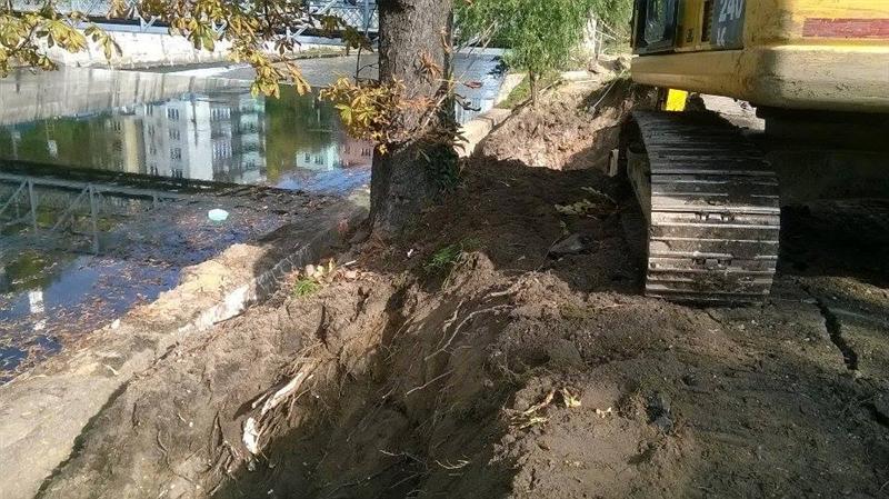 Buldozerele au muşcat adânc din malul Someşului. „Se va termina prost. Sfătuitorii lui Boc riscă o lapidaţie”. PROTEST JOI