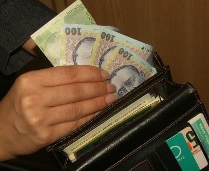 Ministrul Muncii: Trebuie să analizăm majorarea salariului minim ca să nu facem mai mult rău