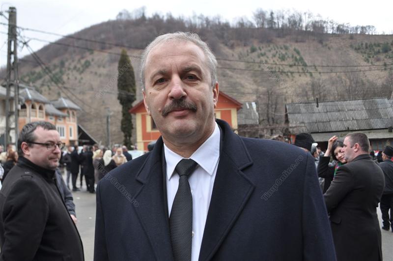 Dîncu nu renunţă la regionalizare. A convocat şefii agenţiilor de dezvoltare 