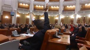 Deputaţii au respins legea pensiilor speciale pentru aleşii locali