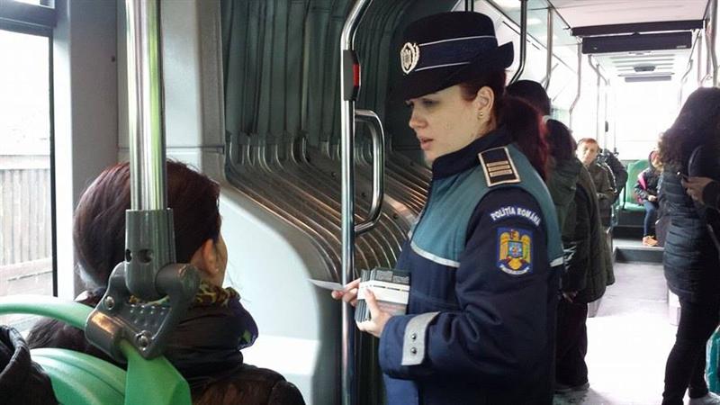 Cum să vă feriţi de hoţii de buzunare! Ce vă recomandă poliţiştii