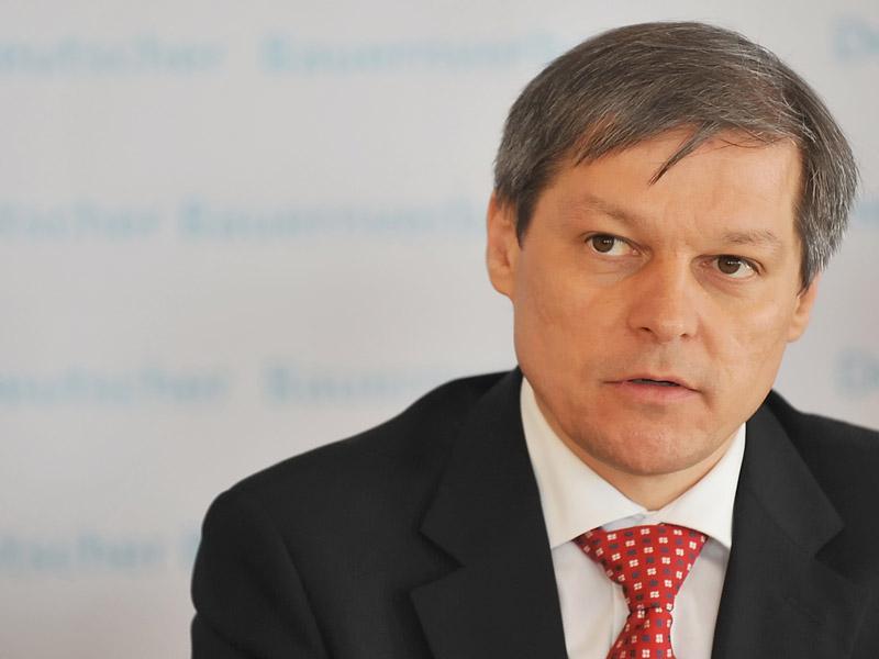 Cioloş se întâlneşte cu miniştrii. Premierul face bilanţul a 6 luni de guvernare la jumătatea lunii