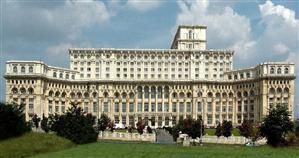 Legea antifumat schimbată de senatori: Se poate fuma în interior, în spaţii separate şi izolate