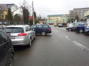 Guvernul schimbă regulile privind înmatricularea vehiculelor. Ce riscă şoferii care nu-şi plătesc la timp taxele