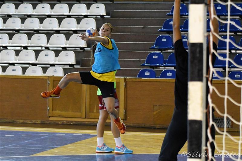 Metode inedite de antrenament pentru handbalistele de la „U