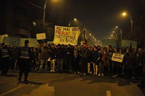 Protest împotriva fermei de pui din Floreşti 