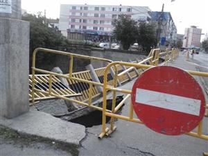 Şantierul la Podul Traian mai aşteaptă. Ce explicaţii dă primarul 
