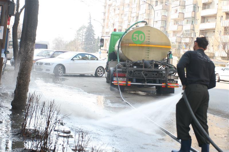 Bătaie cruntă pe un contract de 35 de milioane de euro al primăriei. Licitaţia pentru salubrizare, din nou contestată