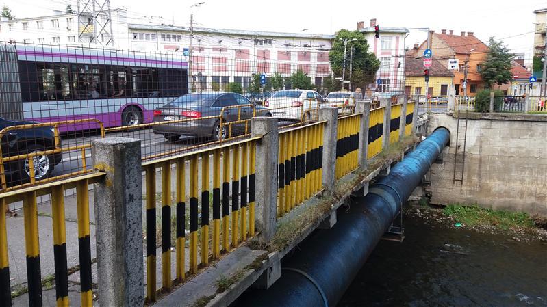 Şase luni de şantier pentru reconstrucţia podului Traian. Ce străzi vor fi închise şi pe unde vor fi deviate autobuzele
