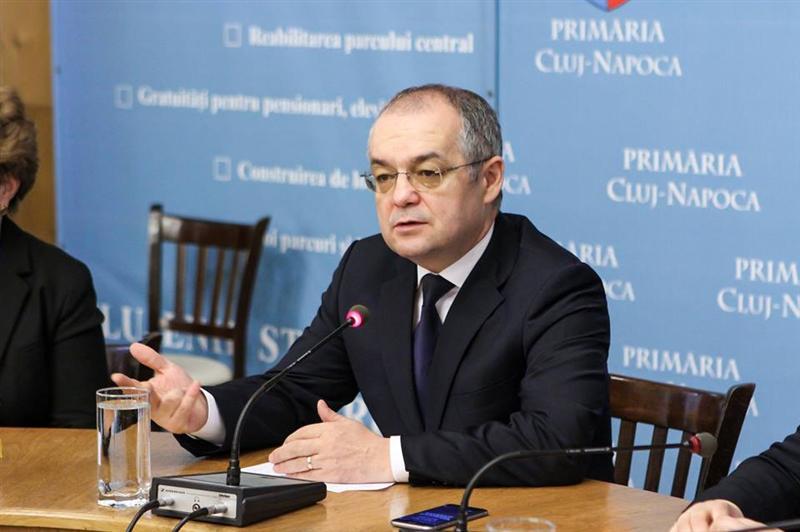 Emil Boc: Primarii să aibă salarii decente, să poată avea pensii decente, nu pensii speciale