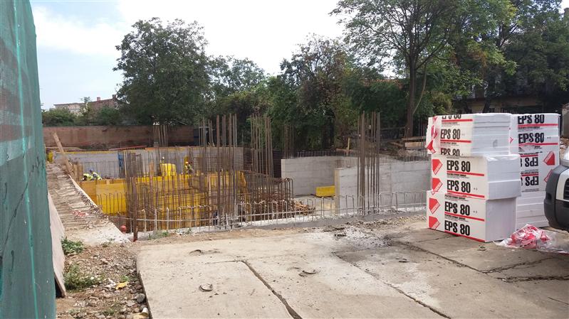 Un constructor de la Autostrada Transilvania îşi face bloc în centrul Clujului