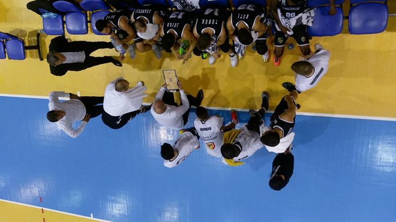 U-BT îşi începe aventura europeană. Primul adversar, Petrolina AEK Larnaka