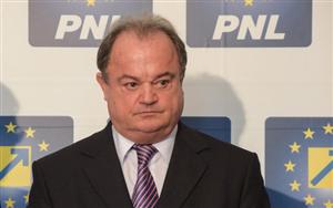 Vasile Blaga demisionează din funcţia de copreşedinte a PNL