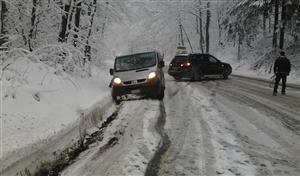 Vreme rea. Ploaie, vânt, ninsoare