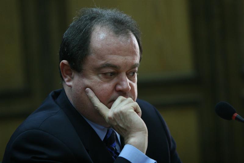 Sechestru pe averea lui Vasile Blaga, până la concurenţa sumei de 700.000 de euro 