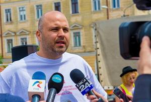 Ungureanu vrea salarii mai mari pentru medici. Chiar şi pentru cei „dominaţi de plic