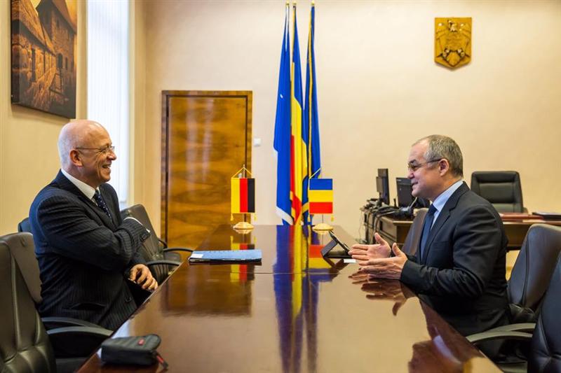 Emil Boc s-a întâlnit cu ambasadorul Germaniei. Ce au discutat cei doi