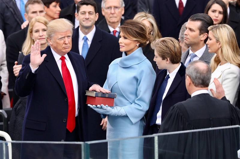 Inaugurarea erei Trump: un discurs pentru neliniștea noastră. S-ar bate oare acest președinte pentru noi? | Analiză de Valentin Naumescu