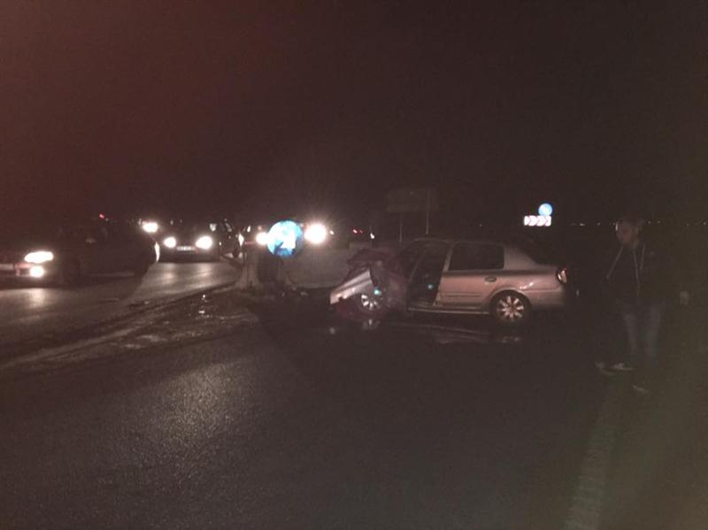 Accident pe una dintre centurile Clujului. Un autoturism s-a izbit violent de parapet VIDEO