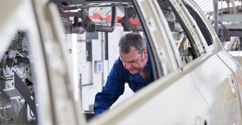 Probleme la unele modele Dacia şi Skoda. Sute de maşini sunt rechemate în service