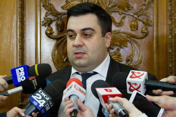 Ministrul Transporturilor a început să promită. Mărunţişuri