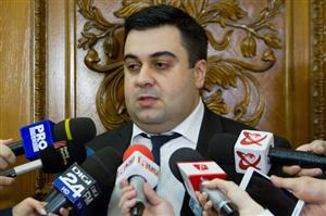 Ministrul Transporturilor a început să promită. Mărunţişuri