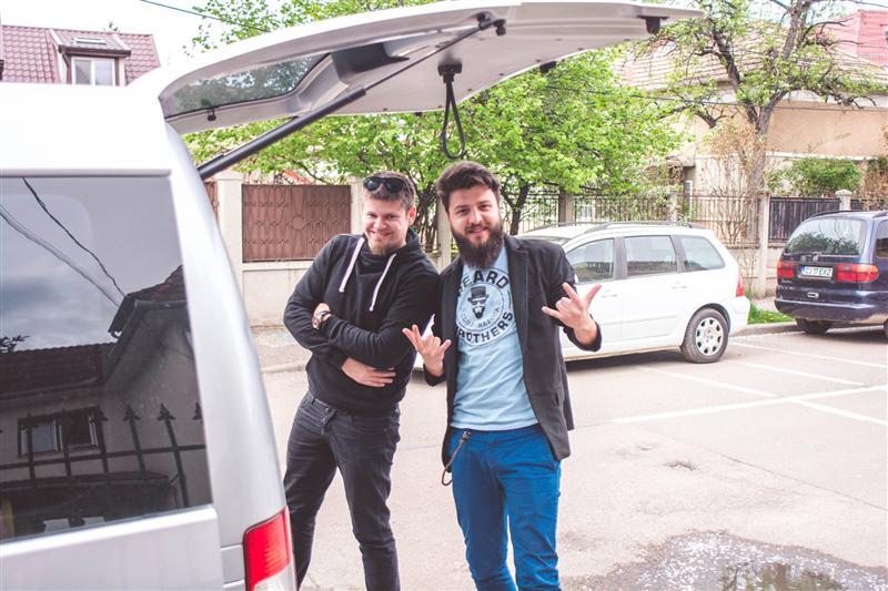 Campanie de donaţii pentru singurul taxi comunitar din Cluj: 