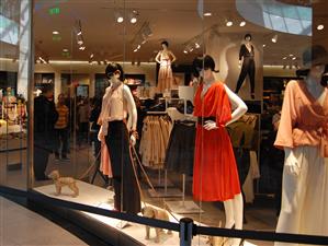 Mall-ul şi magazinul. H&M depăşeşte Zara la Cluj