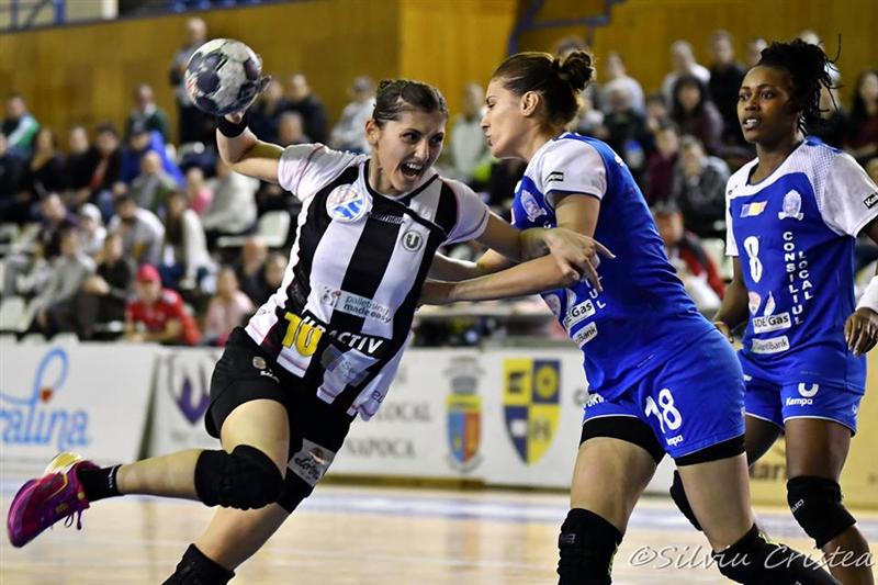 Handbal feminin: ”U” Cluj, învinsă pe propriul teren de SCM Craiova