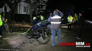 S-a urcat beat la volan şi şi-a băgat prietenul în spital FOTO/VIDEO