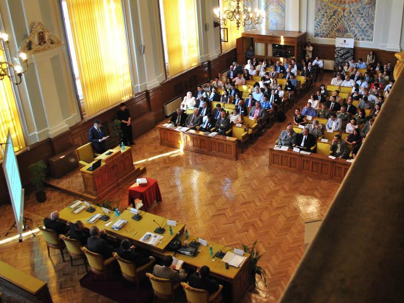 Prorector din Cluj: Printr-o nouă Lege a Educaţiei, universităţile să poată angaja laureaţi Nobel