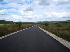 Primul drum reabilitat din creditul accesat de CJ Cluj costă 10 milioane de lei