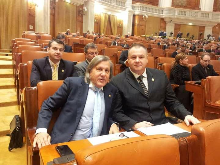 Ilie Năstase către un secretar de stat din Cluj: 
